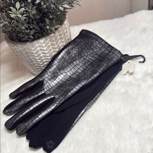 Stylish Black and Silver Women’s Touchscreen Gloves